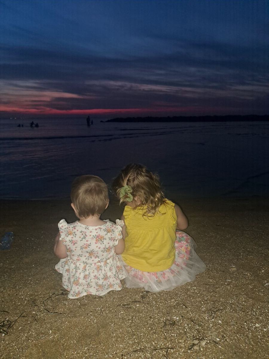 Leilani and her sister